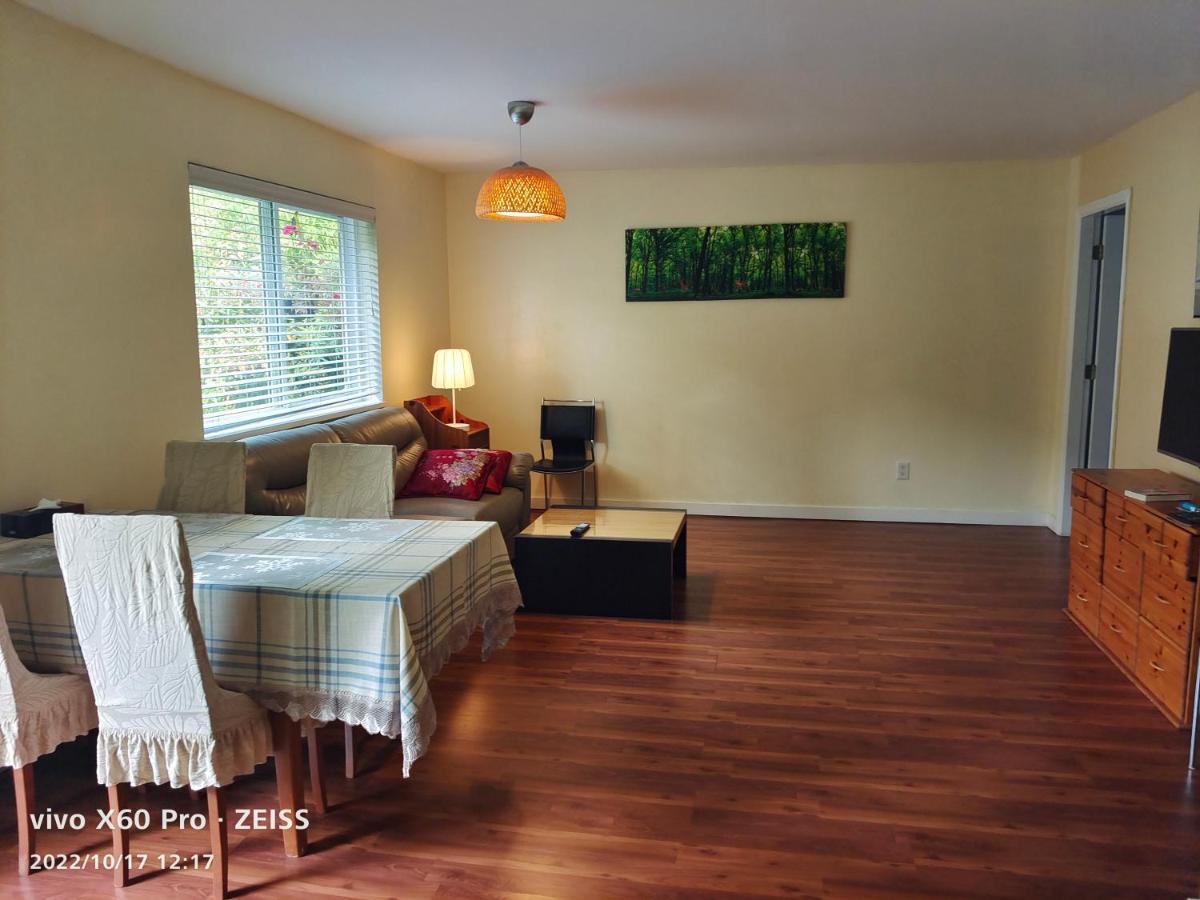 Romantic Homestay Coquitlam Exterior foto