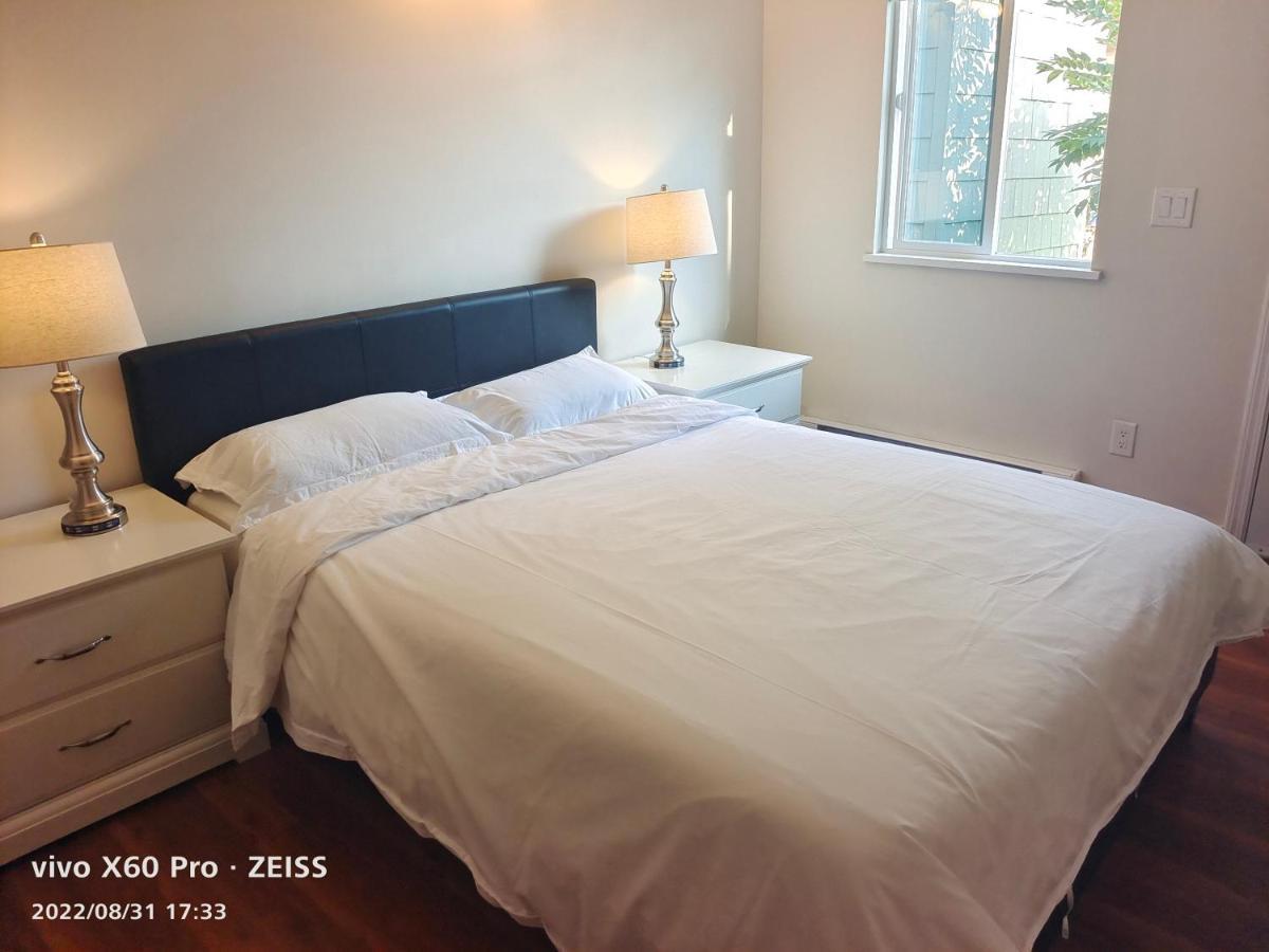 Romantic Homestay Coquitlam Exterior foto